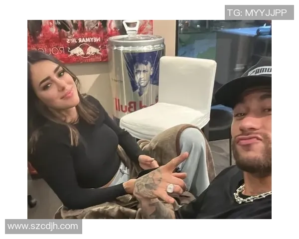 足球明星内马尔与球迷亲密合照展现温暖瞬间和运动魅力